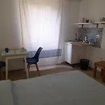 بيت ضيافة 1 Self Check-in 3*
