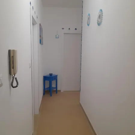 1 Self Check-in Alghero