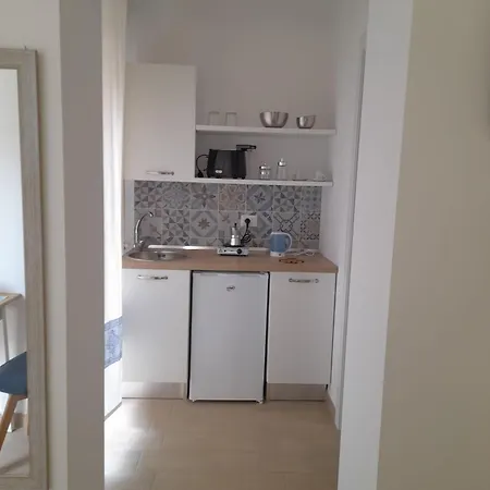 1 Self Check-in 3* Альгеро